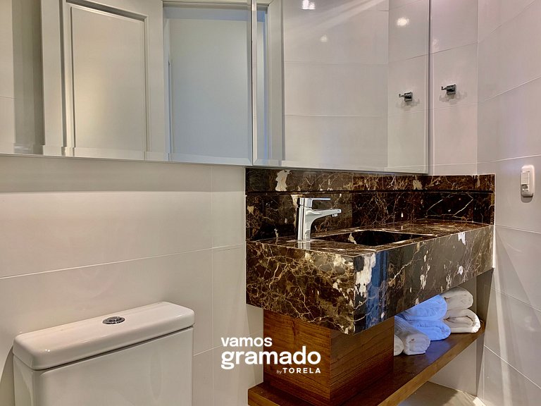 Garibaldi 402 - Gramado (30 metros Rua Coberta)