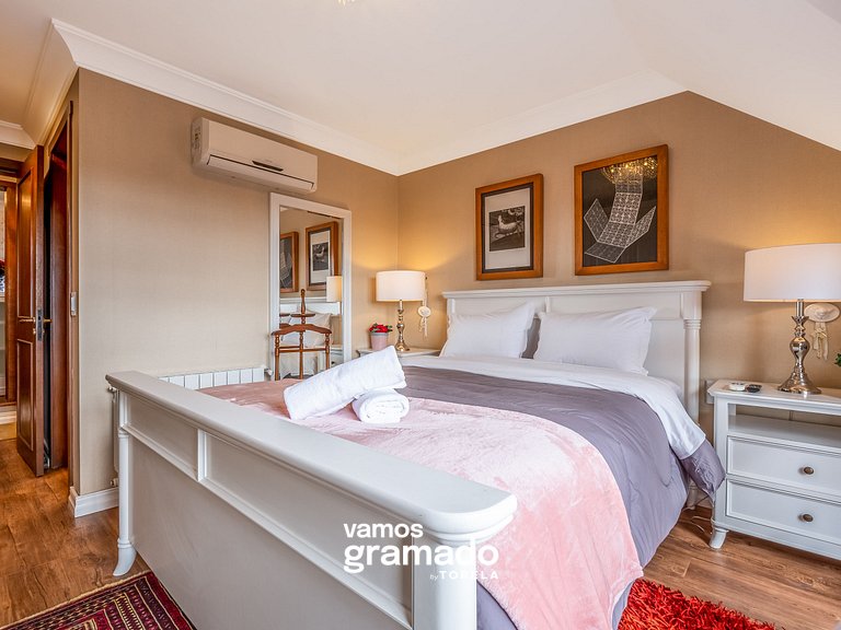 Villa Di Pietro 502 - Apto no coração de Gramado 400 metros