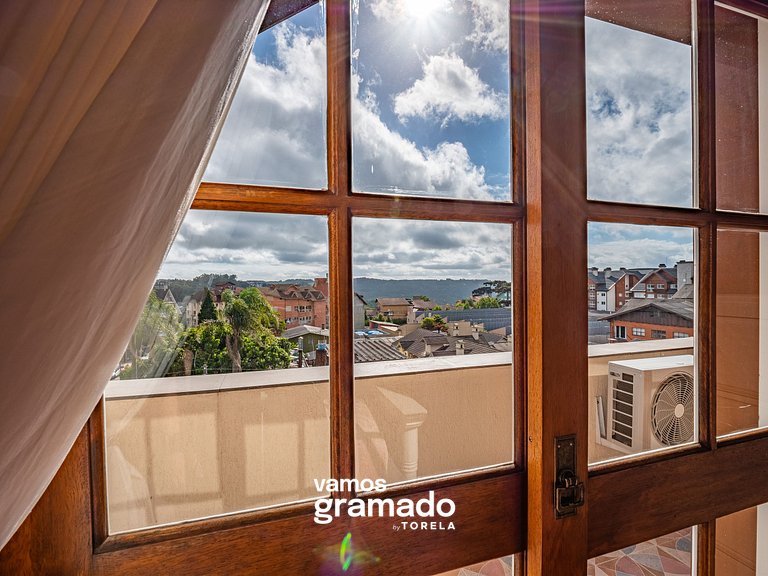 Villa Di Pietro 502 - Apto no coração de Gramado 400 metros
