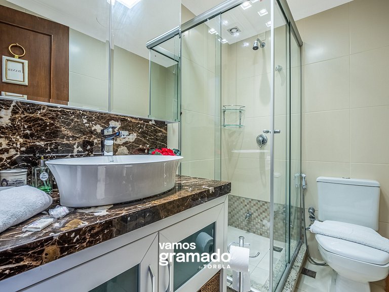 Villa Di Pietro 502 - Apto no coração de Gramado 400 metros