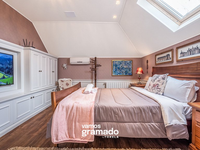 Villa Di Pietro 502 - Apto no coração de Gramado 400 metros