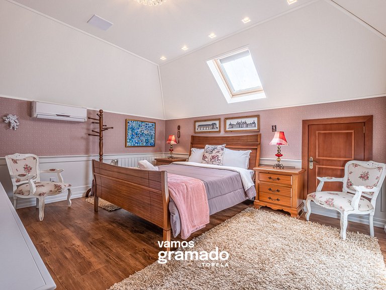 Villa Di Pietro 502 - Apto no coração de Gramado 400 metros