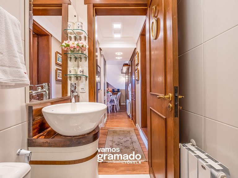 Villa Di Pietro 502 - Apto no coração de Gramado 400 metros