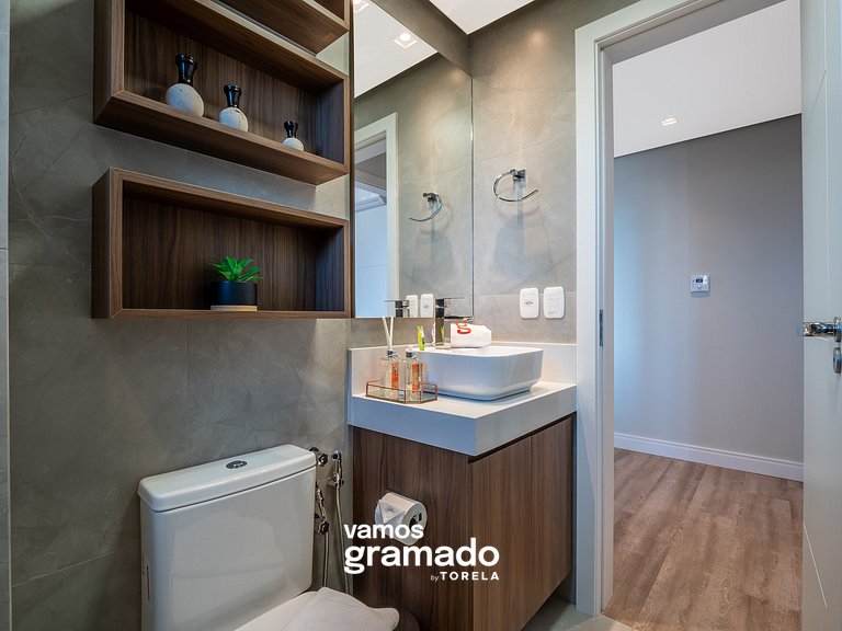 San Telmo 404 - Apto novo no coração de Gramado, com garagem
