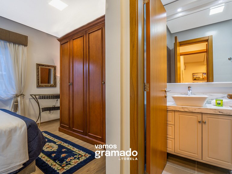 Casa de Pedra - 301D - Apto com piscina em Gramado