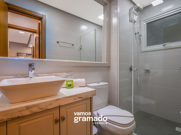 Casa de Pedra - 301D - Apto com piscina em Gramado