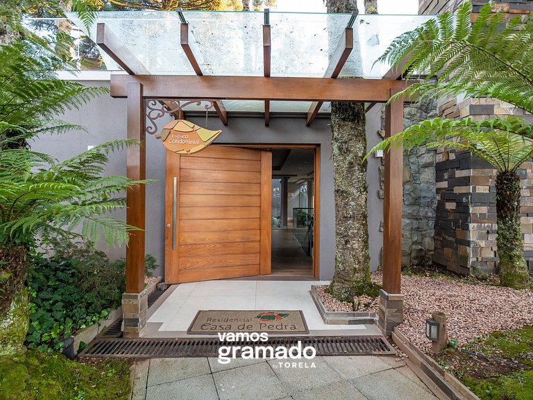 Casa de Pedra - 301D - Apto com piscina em Gramado