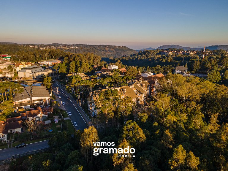 Casa de Pedra - 301D - Apto com piscina em Gramado