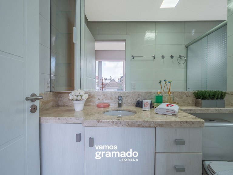 Fascino 302 - Apartamento 600 metros Rua Coberta de Gramado