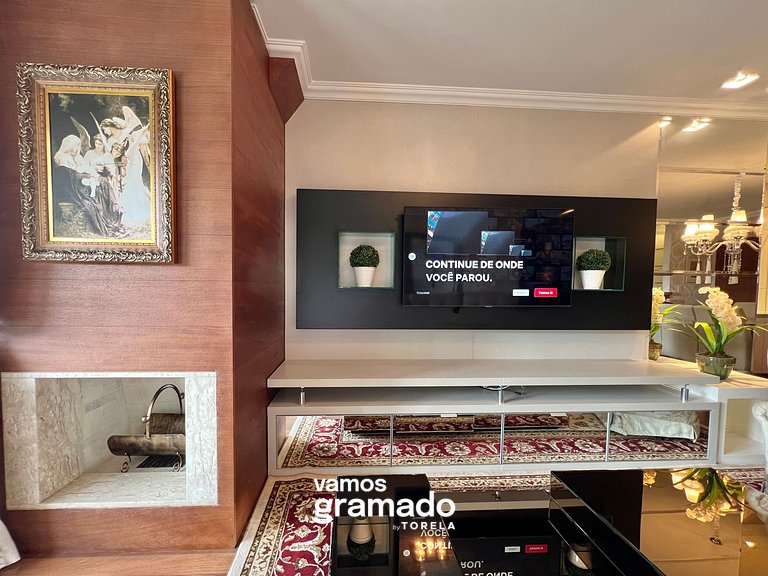 Gramado Boulevard 404 - Apto no coração de Gramado, 300 metr