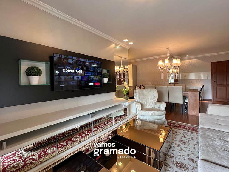 Gramado Boulevard 404 - Apto no coração de Gramado, 300 metr