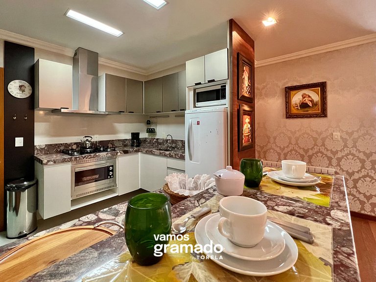 Gramado Boulevard 404 - Apto no coração de Gramado, 300 metr