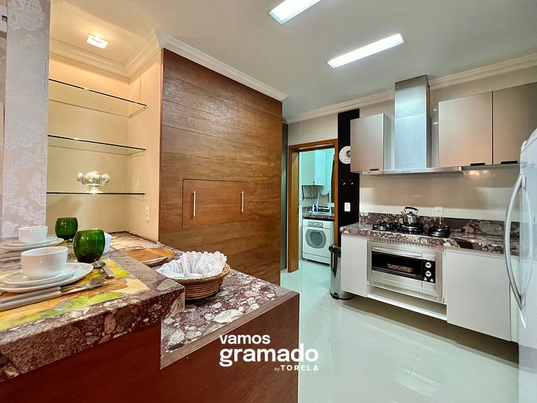 Gramado Boulevard 404 - Apto no coração de Gramado, 300 metr