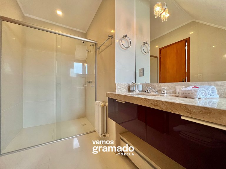 Gramado Boulevard 404 - Apto no coração de Gramado, 300 metr