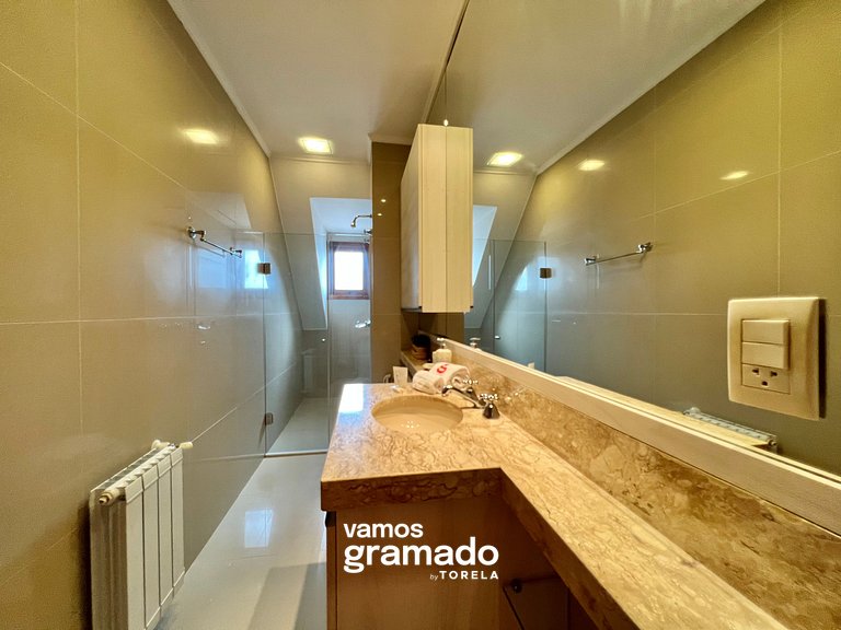 Gramado Boulevard 404 - Apto no coração de Gramado, 300 metr