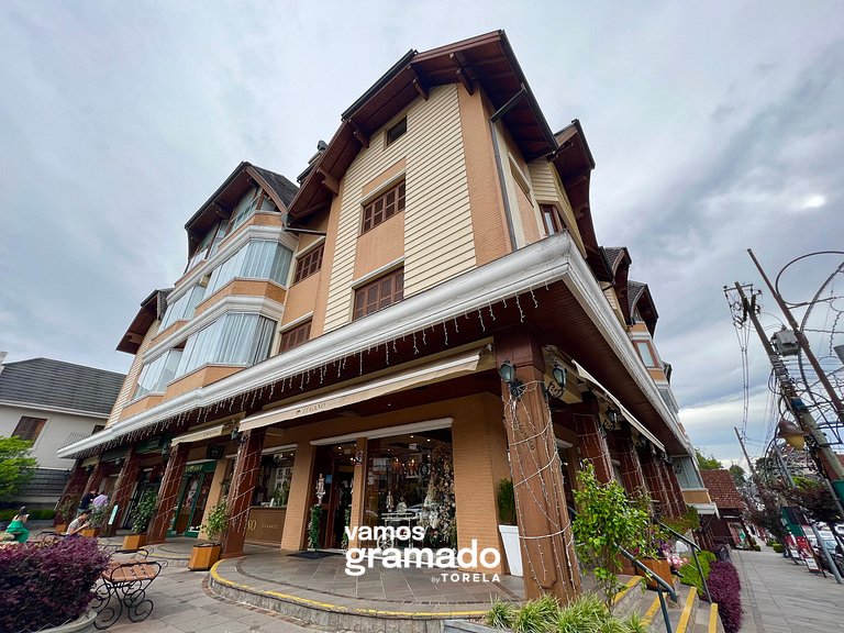 Gramado Boulevard 404 - Apto no coração de Gramado, 300 metr