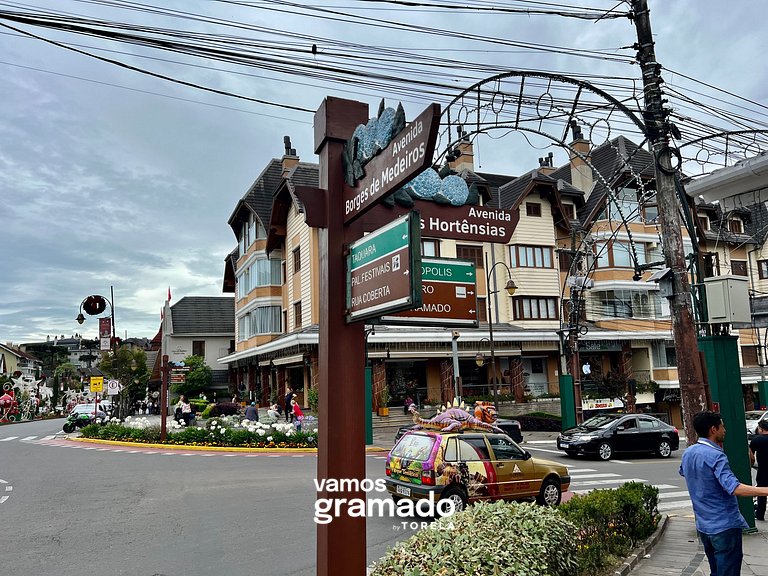 Gramado Boulevard 404 - Apto no coração de Gramado, 300 metr