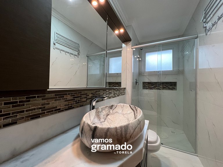 Casa de Pedra 303A - 2 suítes com piscina Gramado