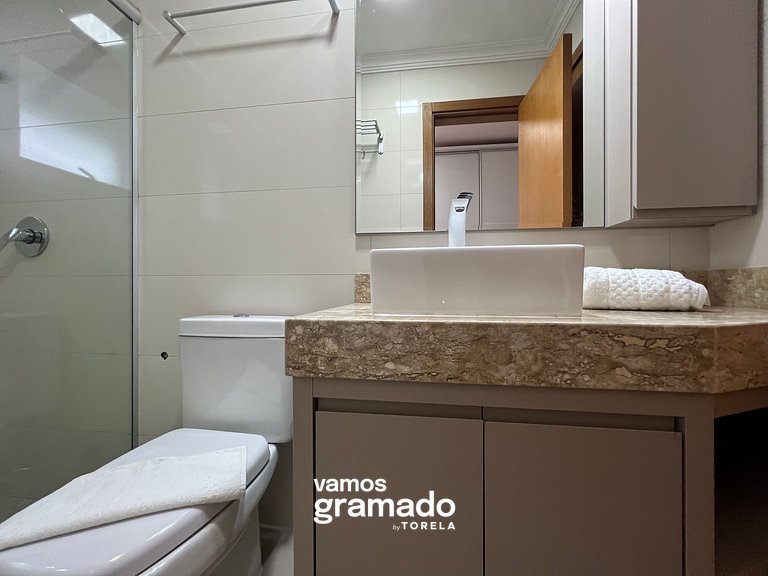 Casa de Pedra 303A - 2 suítes com piscina Gramado