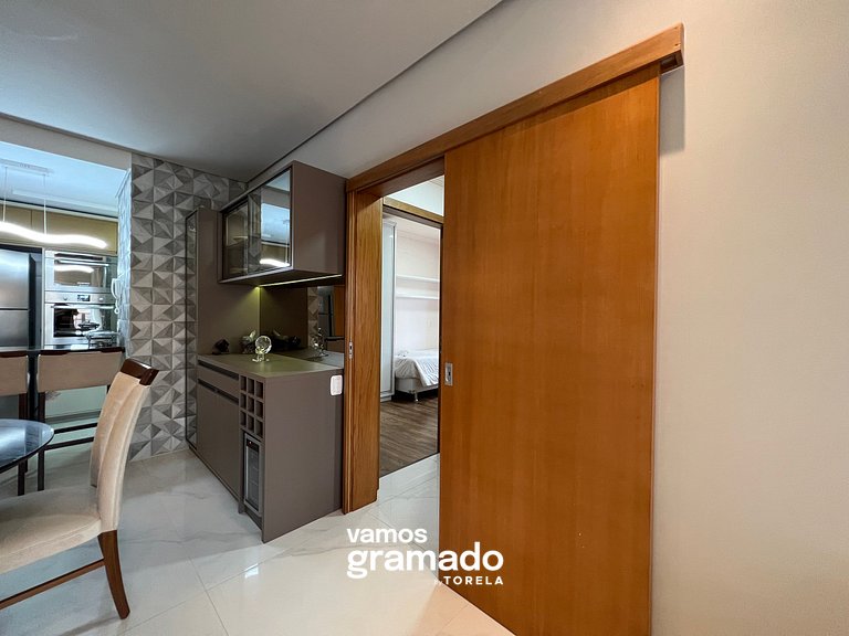 Casa de Pedra 303A - 2 suítes com piscina Gramado