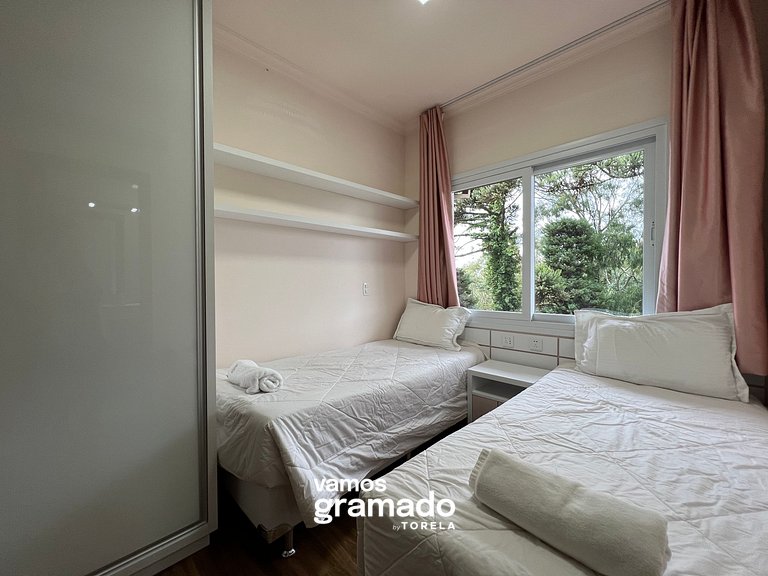 Casa de Pedra 303A - 2 suítes com piscina Gramado
