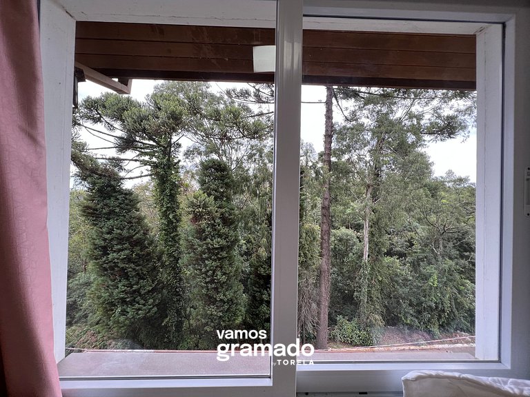 Casa de Pedra 303A - 2 suítes com piscina Gramado