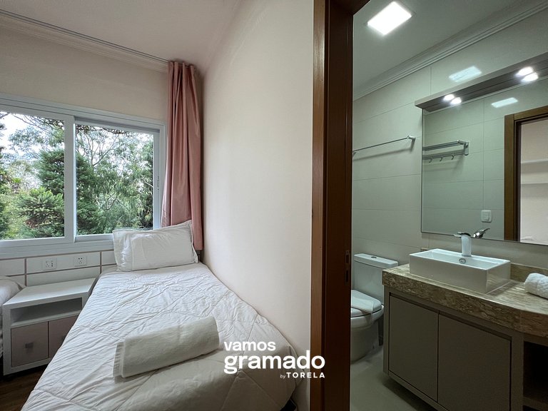 Casa de Pedra 303A - 2 suítes com piscina Gramado