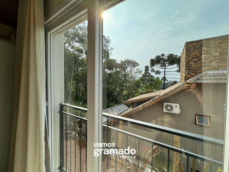 Ipê Amarelo 101 - Apê NOVO Gramado prox Lago Negro