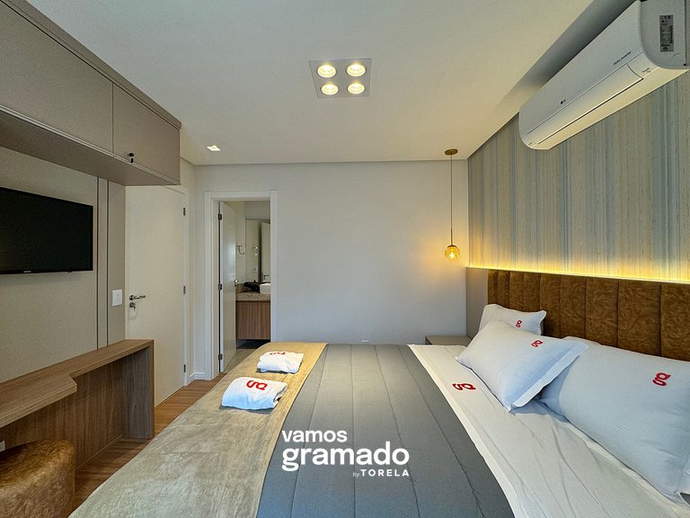 Ipê Amarelo 101 - Apê NOVO Gramado prox Lago Negro