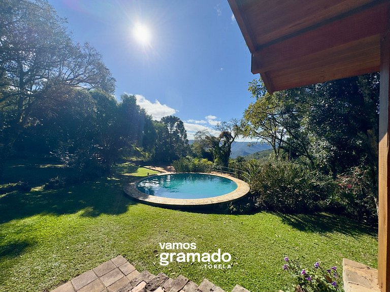 Lindo sítio com piscina, quadra de tênis e lago