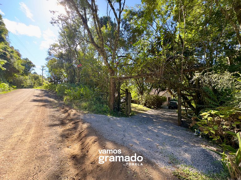 Lindo sítio com piscina, quadra de tênis e lago