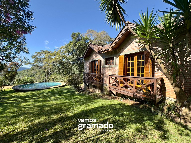 Lindo sítio com piscina, quadra de tênis e lago