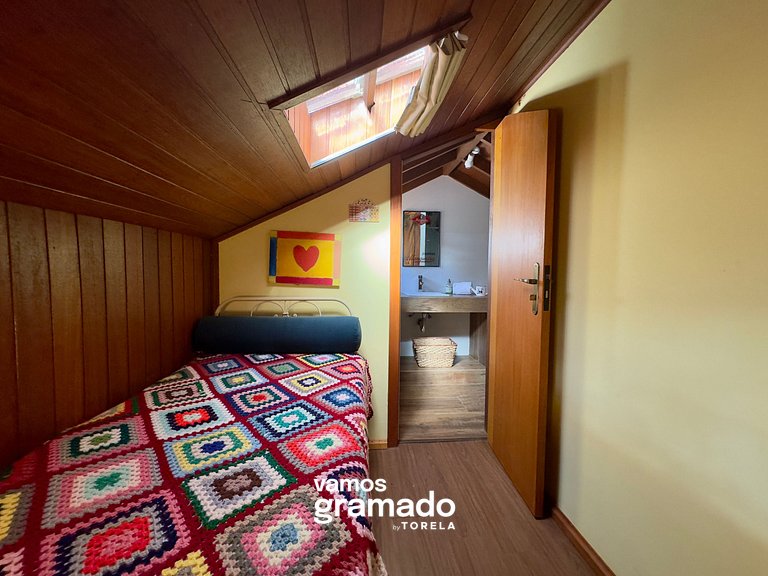 Lindo sítio com piscina, quadra de tênis e lago