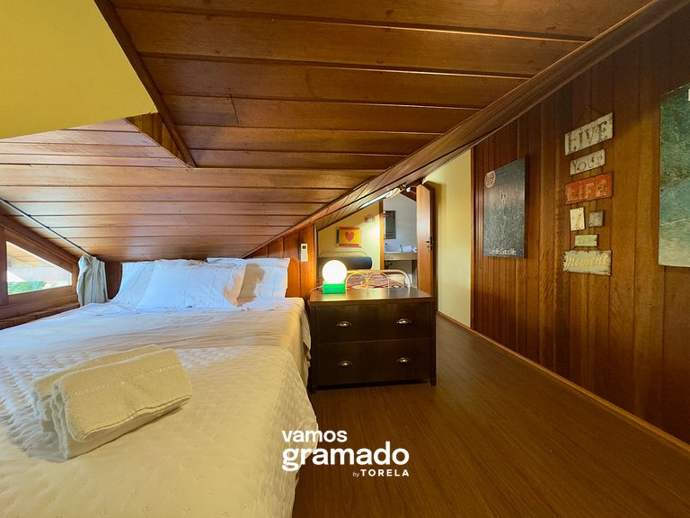 Lindo sítio com piscina, quadra de tênis e lago