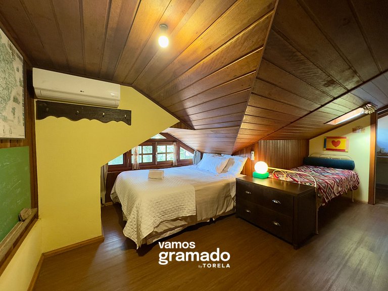 Lindo sítio com piscina, quadra de tênis e lago