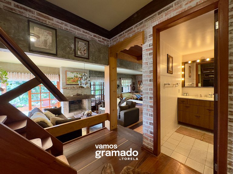 Lindo sítio com piscina, quadra de tênis e lago
