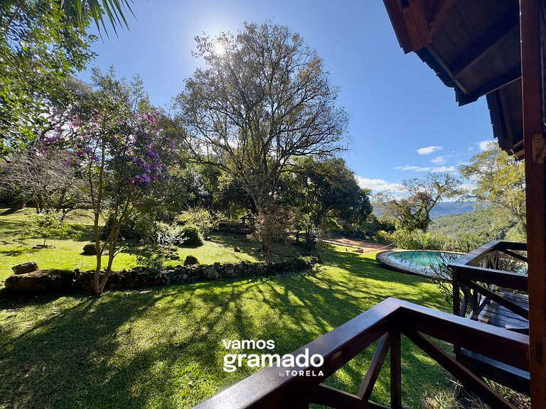 Lindo sítio com piscina, quadra de tênis e lago