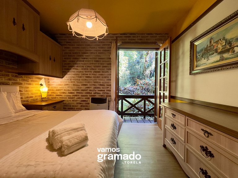 Lindo sítio com piscina, quadra de tênis e lago