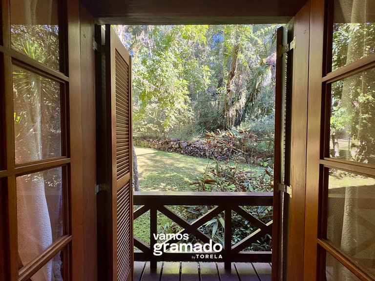 Lindo sítio com piscina, quadra de tênis e lago