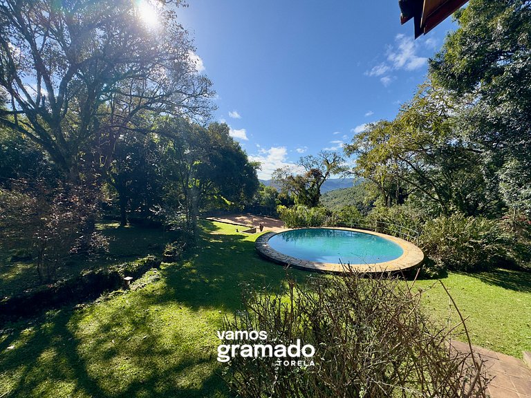 Lindo sítio com piscina, quadra de tênis e lago