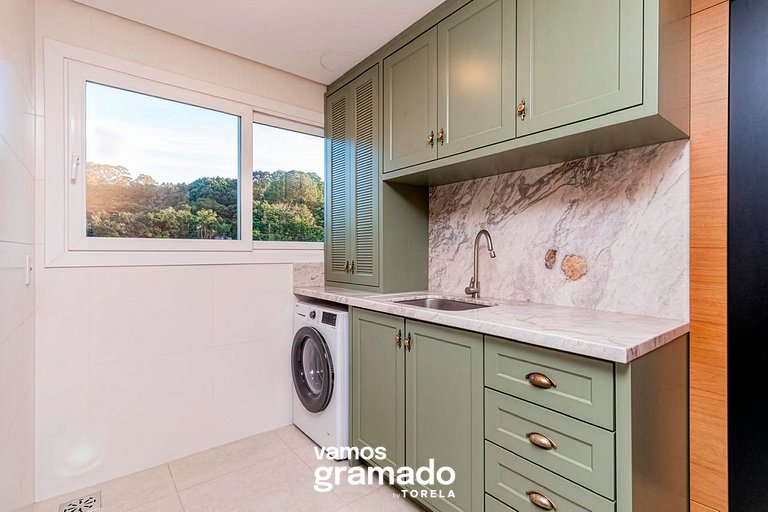 Delle Alpi 416C - Ao lado da roda-gigante