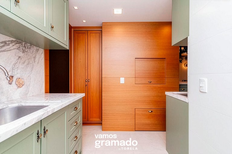 Delle Alpi 416C - Ao lado da roda-gigante