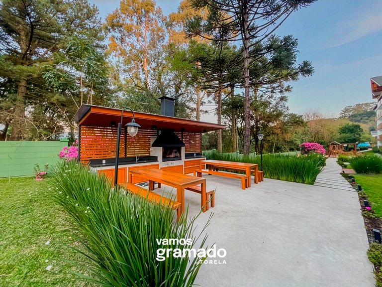 Delle Alpi 416C - Ao lado da roda-gigante