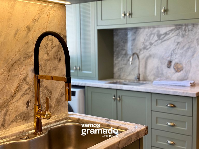 Delle Alpi 416C - Ao lado da roda-gigante