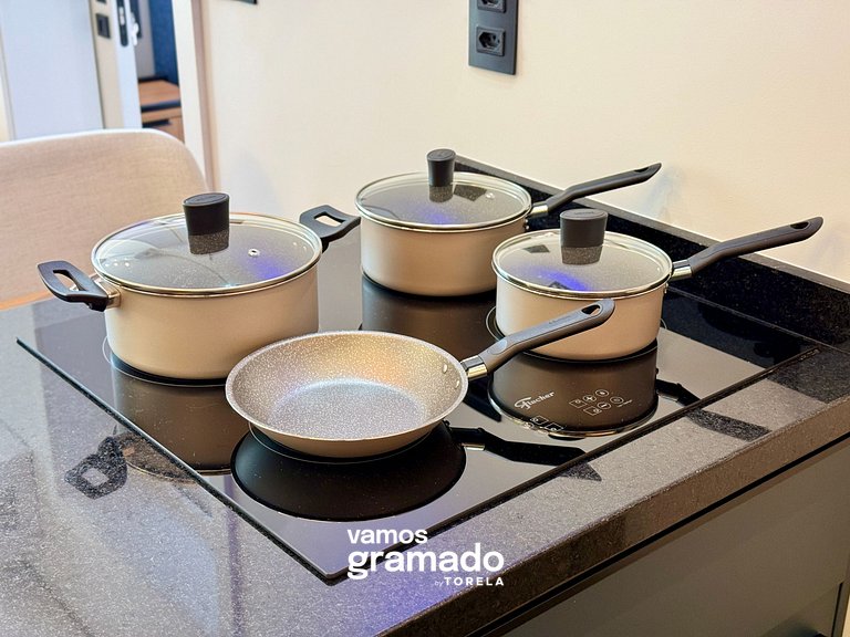 FLW - Apto NOVO 2 suítes + vaga de garagem